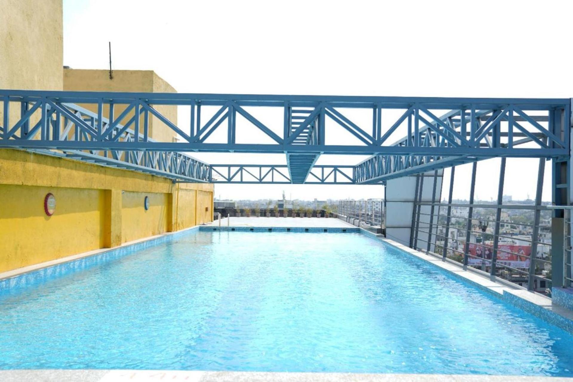 Regenta Central Hotel & Convention Centre Nagpur Exterior foto