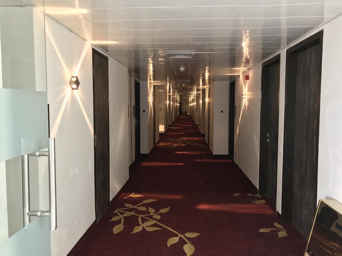 Regenta Central Hotel & Convention Centre Nagpur Exterior foto