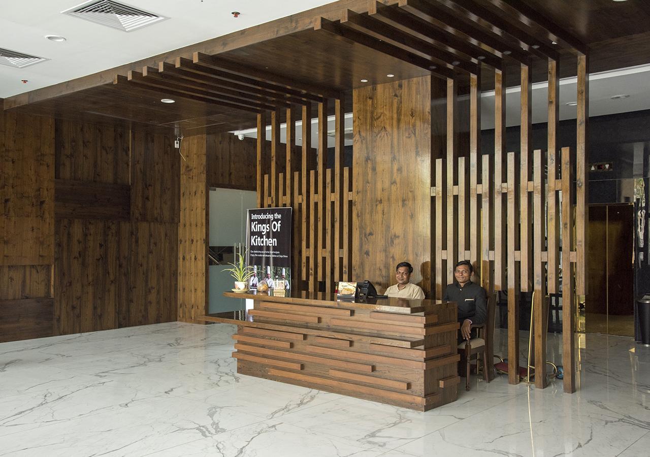 Regenta Central Hotel & Convention Centre Nagpur Exterior foto